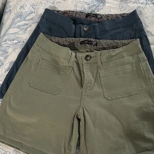 one 5 one Women's Cargo Shorts - Olive and Navy